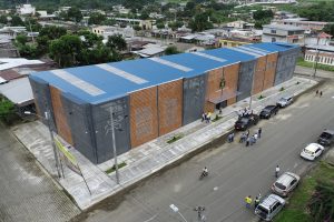 ALCALDE Y PREFECTO DE LOS RÍOS VISITARON EL MODERNO COMPLEJO DEPORTIVO PARA VALENCIA 