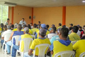 SINDICATO DE TRABAJADORES DEL GADMV, MANTUVO REUNIÓN CON EL ALCALDE.